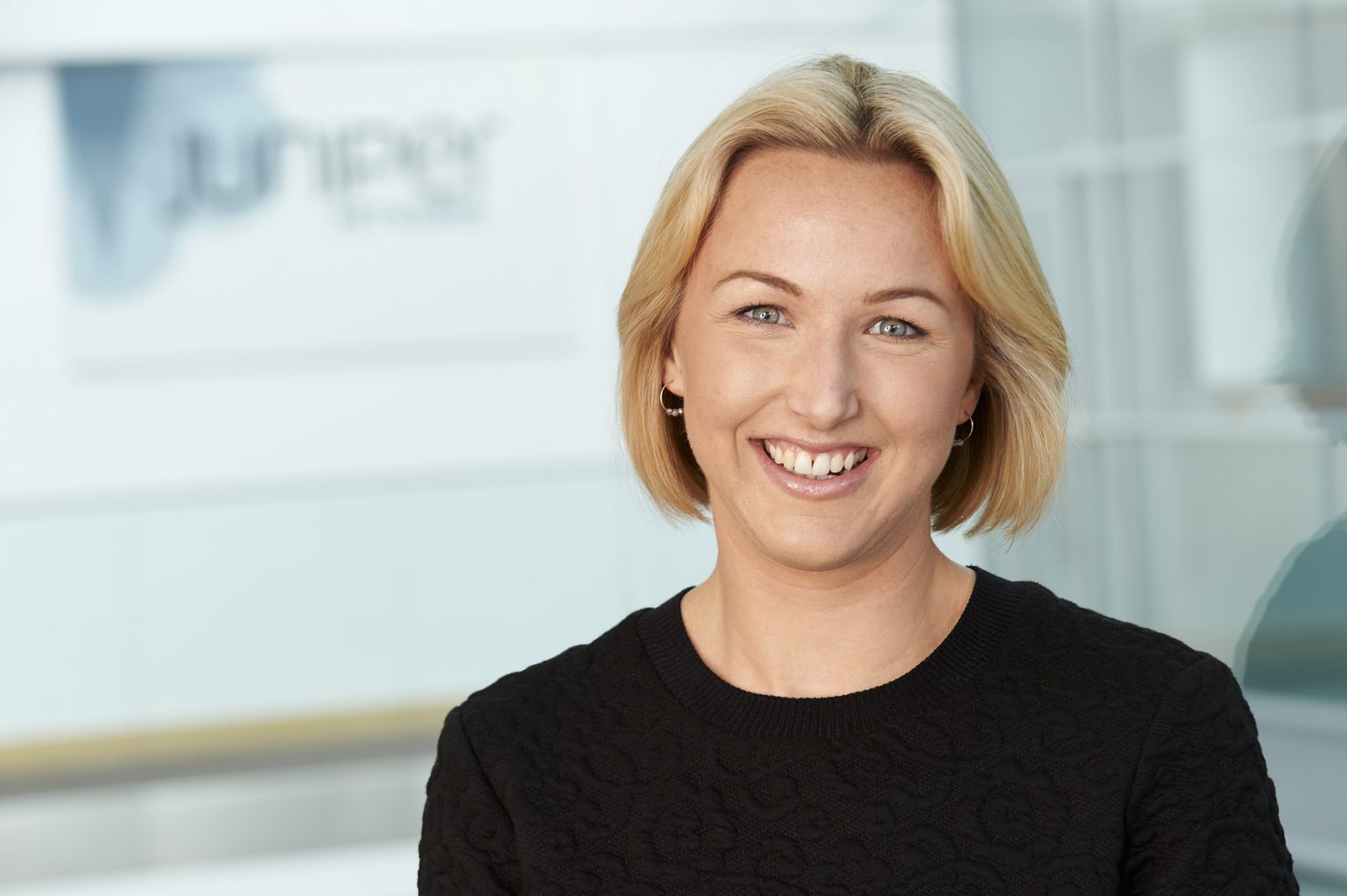 Liz Frazer corporate headshot for Juniper Networks